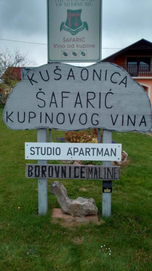 Studio Apartman Safaric Sveti Martin Na Muri Exteriör bild