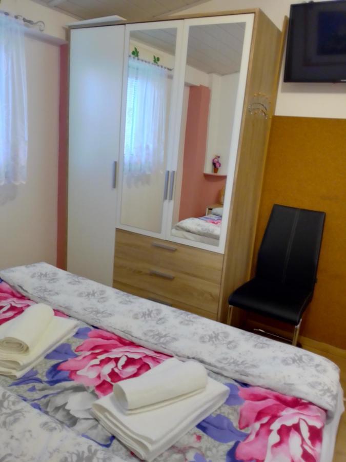 Studio Apartman Safaric Sveti Martin Na Muri Exteriör bild