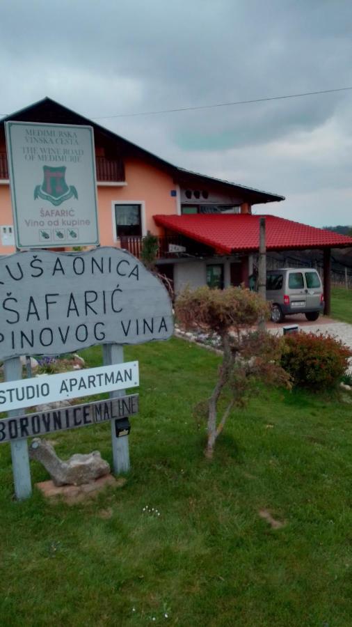 Studio Apartman Safaric Sveti Martin Na Muri Exteriör bild